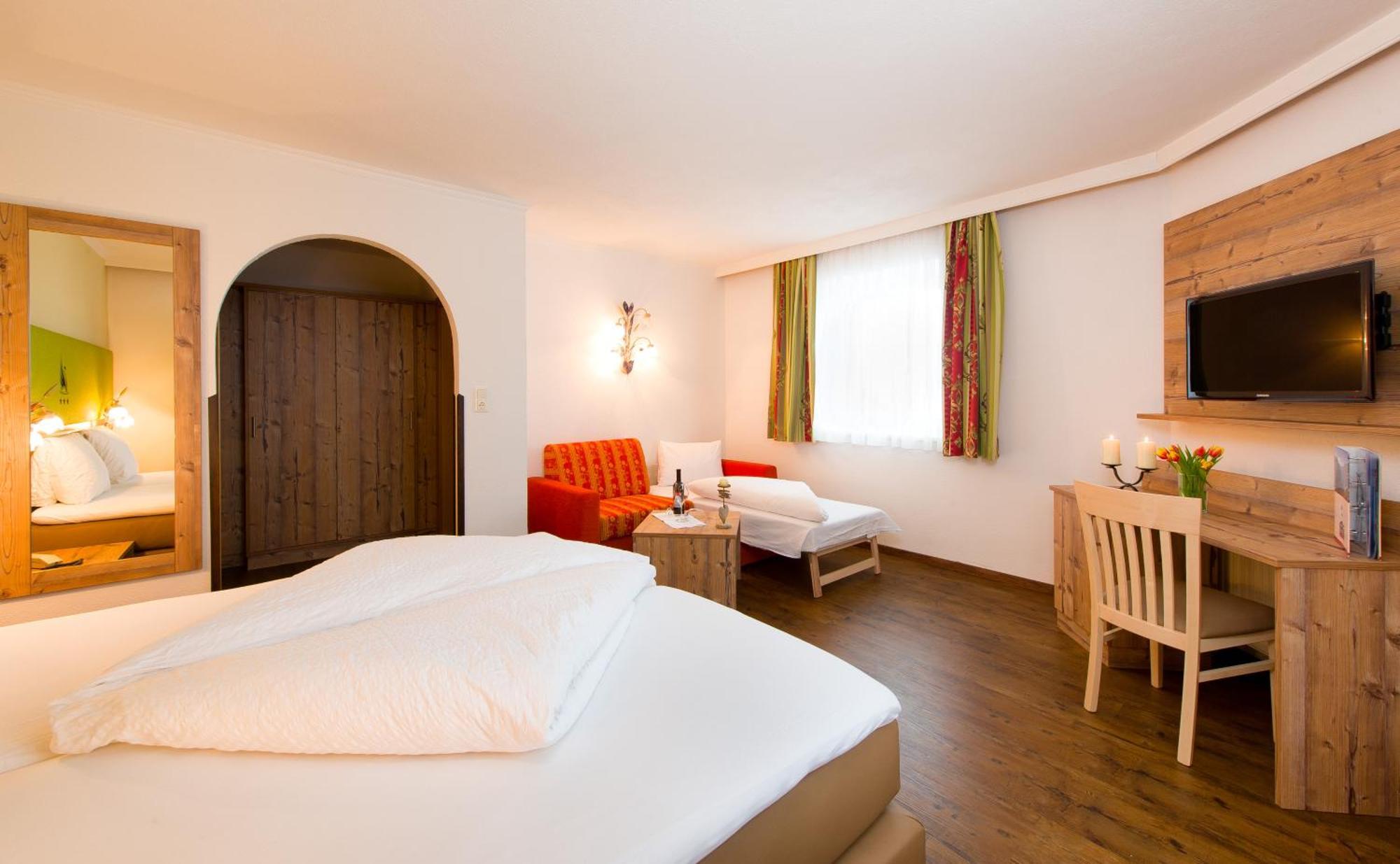 Hotel Gasthof Zum Schwanen Reutte Exterior foto