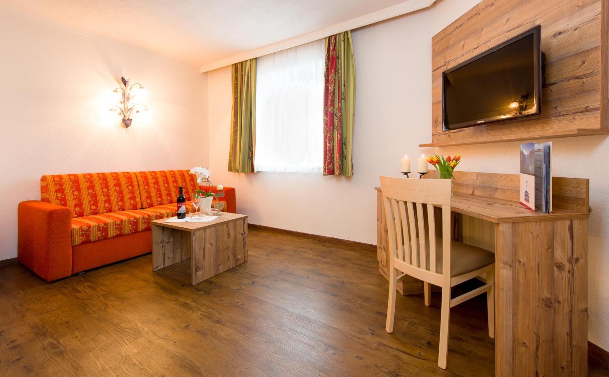 Hotel Gasthof Zum Schwanen Reutte Exterior foto