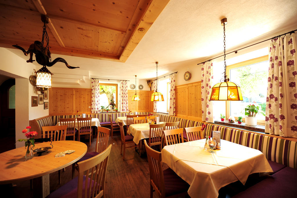 Hotel Gasthof Zum Schwanen Reutte Exterior foto